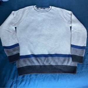 Saks fifth Avenue. Men’s crewneck sweater. Size XL